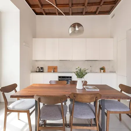 Mc House Con Posto Auto * Como