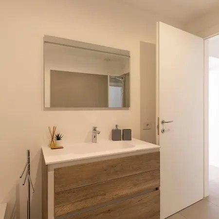 Apartment Mc House Con Posto Auto Como