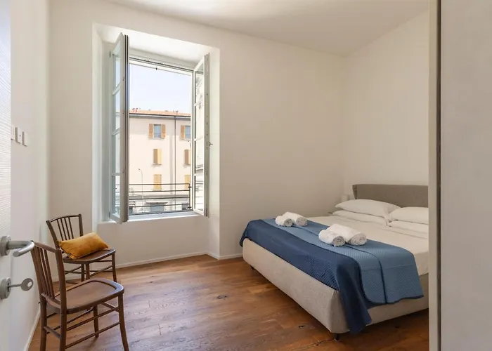 Mc House Con Posto Auto * Côme